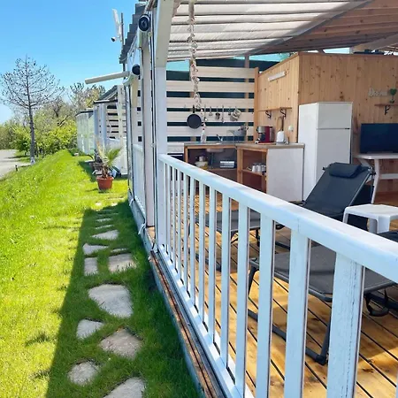 и Kаравани дрийм гардения * Kiten (Burgas)